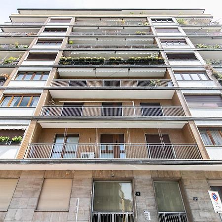 Luxury Apartment - A Due Passi Dal Centro Di Milano Bagian luar foto