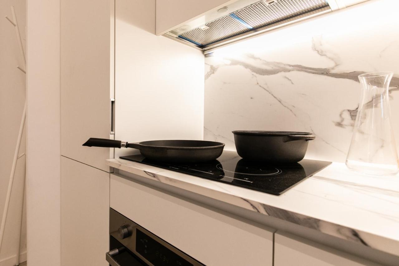 Luxury Apartment - A Due Passi Dal Centro Di Milano Bagian luar foto