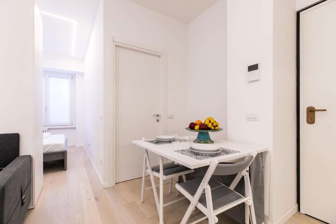 Luxury Apartment - A Due Passi Dal Centro Di Milano Bagian luar foto