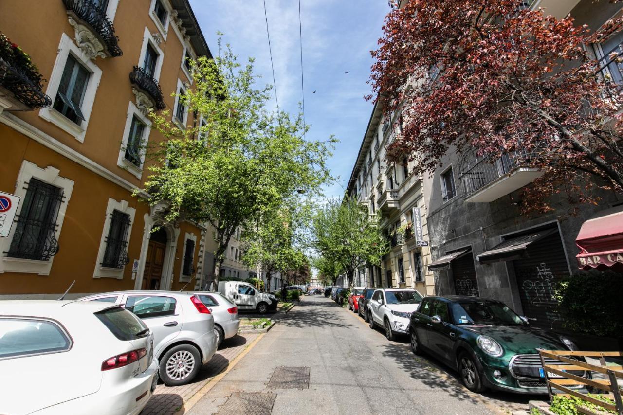 Luxury Apartment - A Due Passi Dal Centro Di Milano Bagian luar foto
