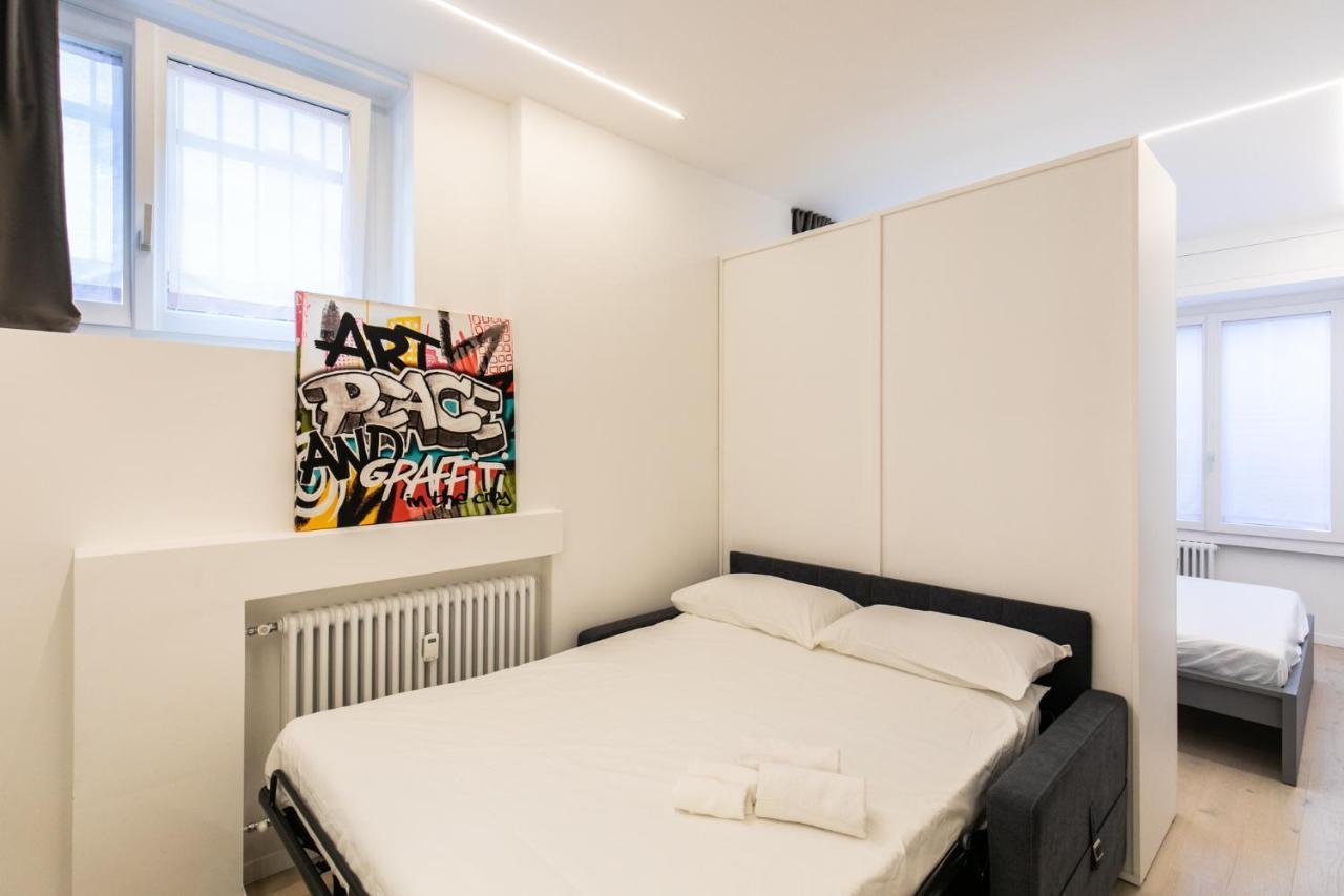 Luxury Apartment - A Due Passi Dal Centro Di Milano Bagian luar foto